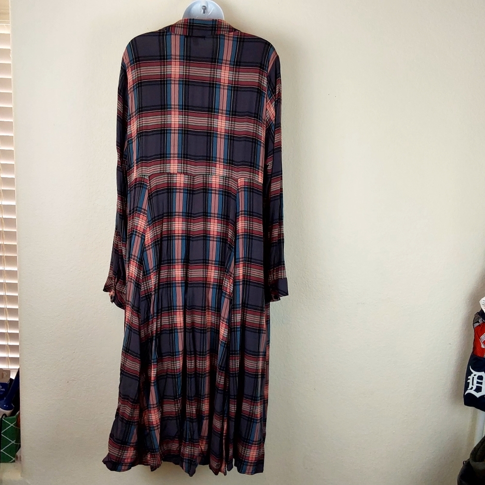 Torrid Challis Maxi Shirt Style Kimono - Picture 6 of 11